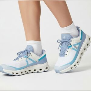 On Cloudvista Trail Running Shoes - Frost/Ink Blue - Women's 8.5